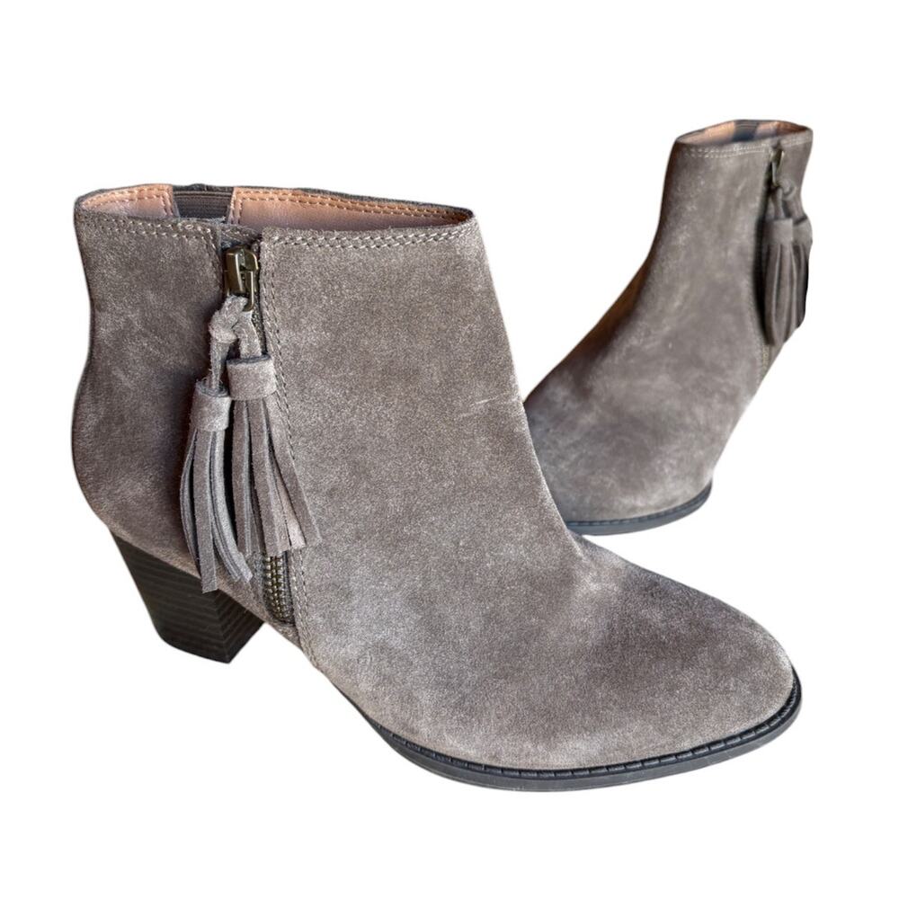 Vionic Weather Resistant Grey Suede Mid-Heel Booties with Tassels size 6.5